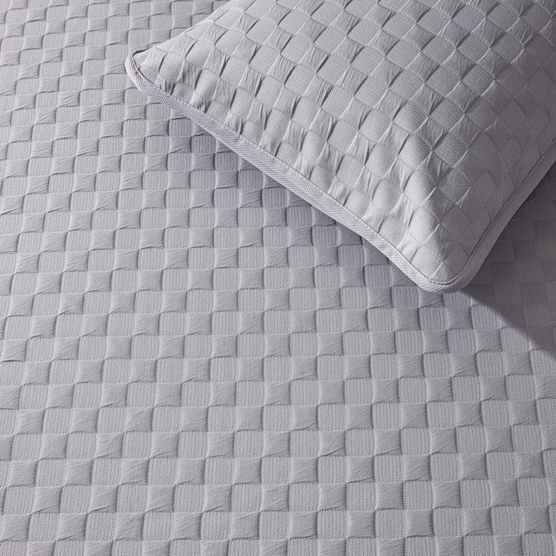 防水マットレスパッドカバー、4つのコーナーにゴムストラップ付 - Waterproof Mattress Protector Breathable のレビューと価格